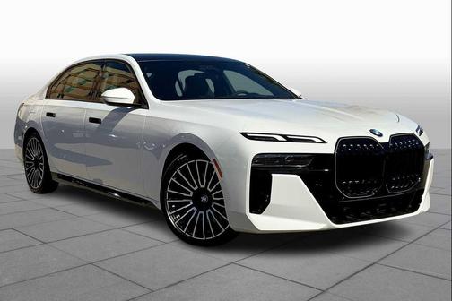 2026 BMW 740 i xDrive