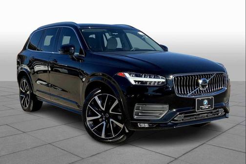 2022 Volvo XC90 T6 Momentum