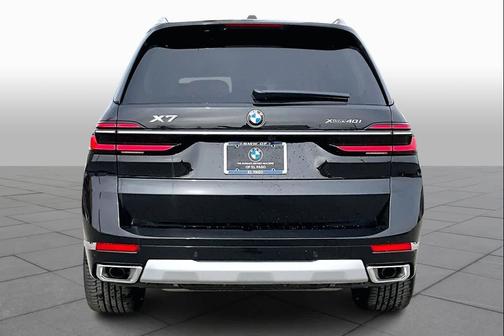 Black Sapphire Metallic 2026 BMW X7 xDrive40i