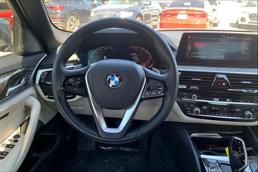 2020 BMW 530 530i