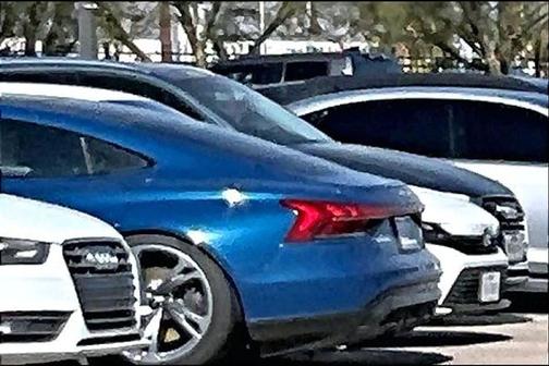 2025 BMW X6 xDrive40i