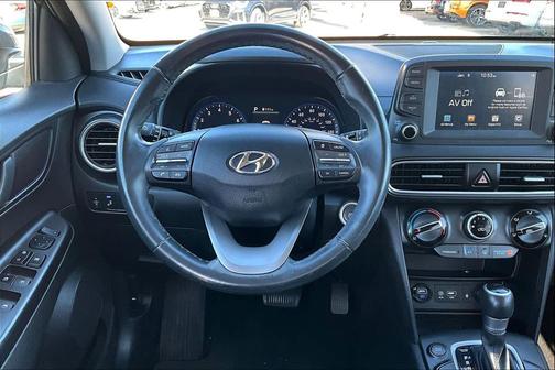 2020 Hyundai KONA SEL Plus