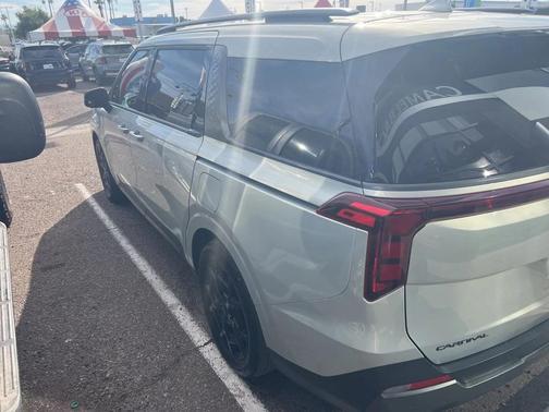 2025 Kia Carnival Hybrid SX