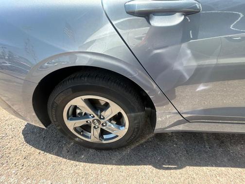 Everlasting Silver 2021 Kia K5 LXS