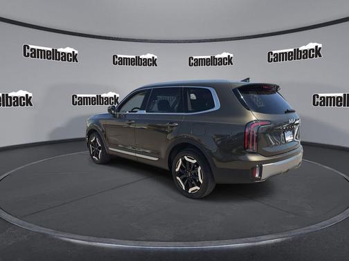 Dark Moss 2025 Kia Telluride EX