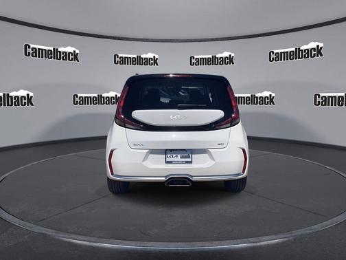 Snow White Pearl 2024 Kia Soul GT-Line