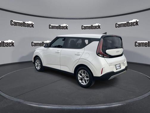 Snow White Pearl 2024 Kia Soul LX