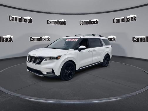 Snow White Pearl 2024 Kia Carnival SX