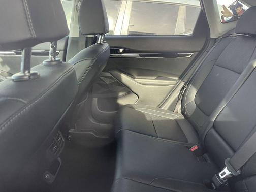 Snow White Pearl 2021 Kia Seltos SX Turbo