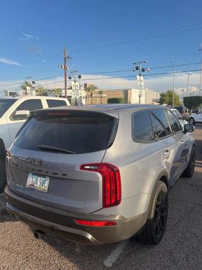 2022 Kia Telluride LX