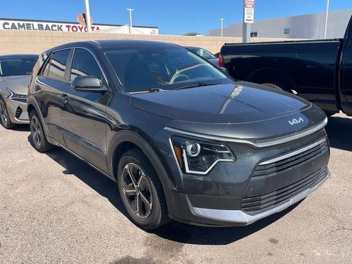 2023 Kia Niro LX