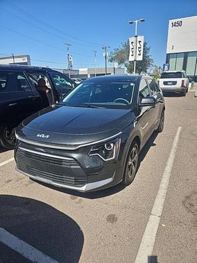 2023 Kia Niro LX