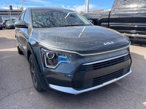 2023 Kia Niro LX