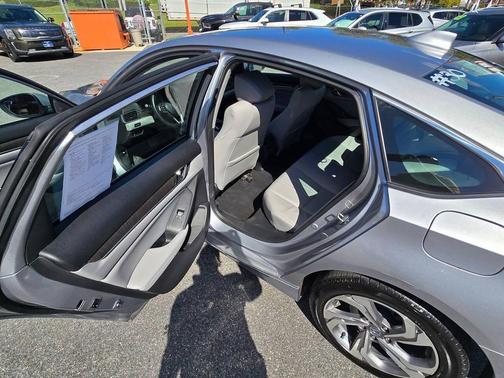 Silver 2018 Honda Accord EX-L