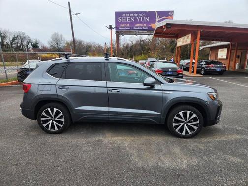 2022 Volkswagen Taos 1.5T SE