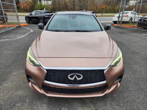 2018 INFINITI QX30 Sport