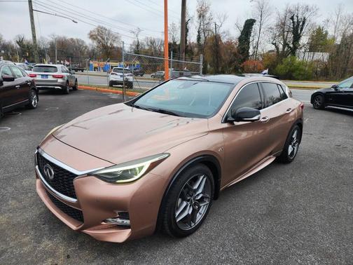 2018 INFINITI QX30 Sport