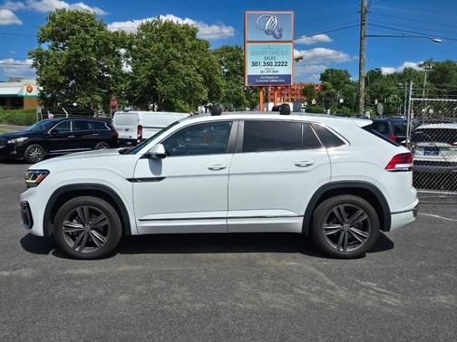 White 2022 Volkswagen Atlas Cross Sport 3.6L V6 SEL R-Line