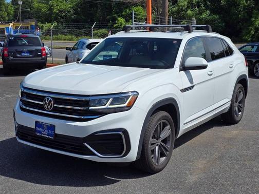 White 2022 Volkswagen Atlas Cross Sport 3.6L V6 SEL R-Line