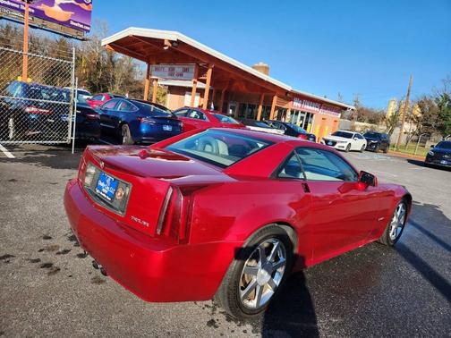 2004 Cadillac XLR Base