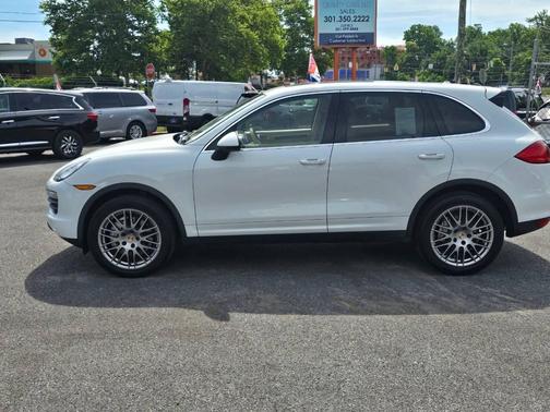 White 2013 Porsche Cayenne Cayenne
