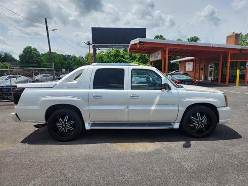 2004 Cadillac Escalade EXT Base