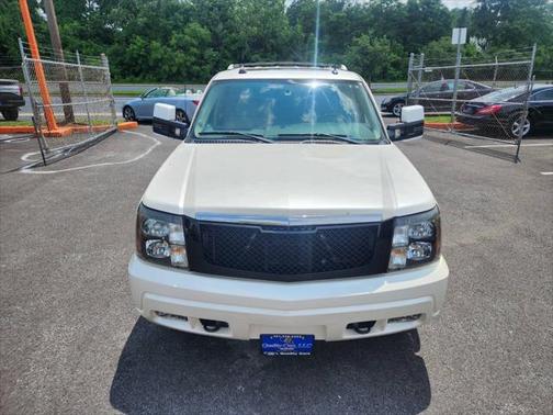 2004 Cadillac Escalade EXT Base