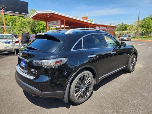 2017 INFINITI QX70 Base