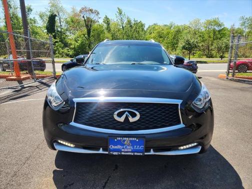 2017 INFINITI QX70 Base