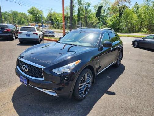 2017 INFINITI QX70 Base