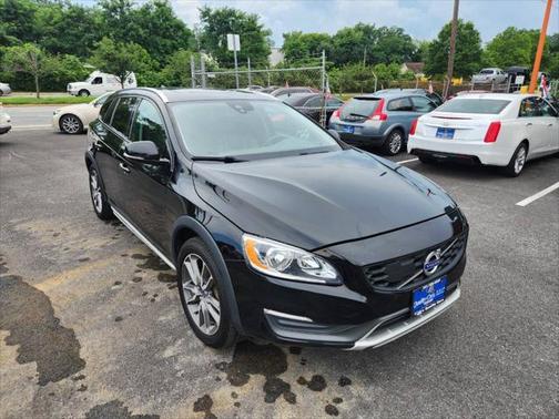 2016 Volvo V60 Cross Country T5