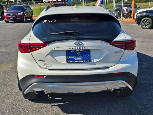 White 2018 INFINITI QX30 LUXE