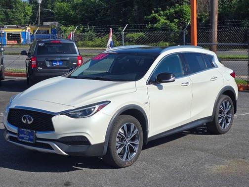 White 2018 INFINITI QX30 LUXE