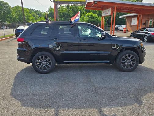 Black 2018 Jeep Grand Cherokee High Altitude