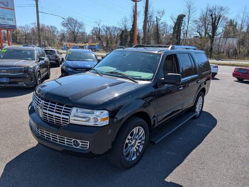 2010 Lincoln Navigator Base