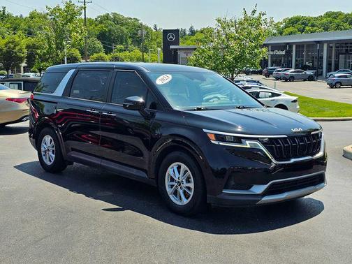 2023 Kia Carnival LX
