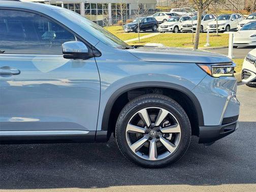2023 Honda Pilot AWD Elite