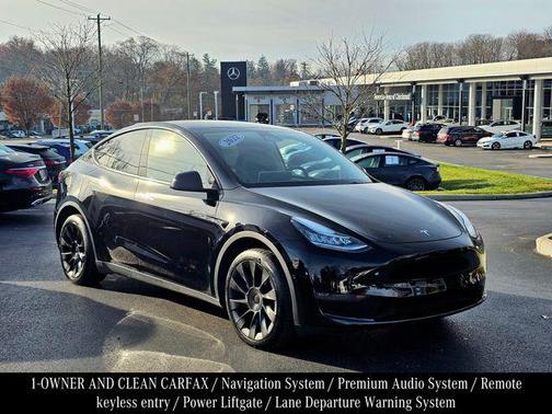 2022 Tesla Model Y Long Range Dual Motor All-Wheel Drive