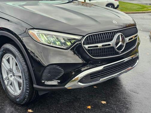 2026 Mercedes-Benz GLC 300 4MATIC