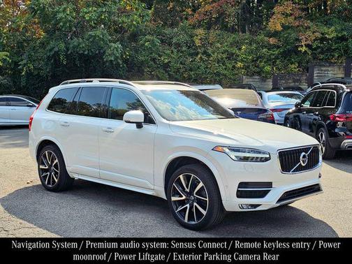 2018 Volvo XC90 T6 Momentum