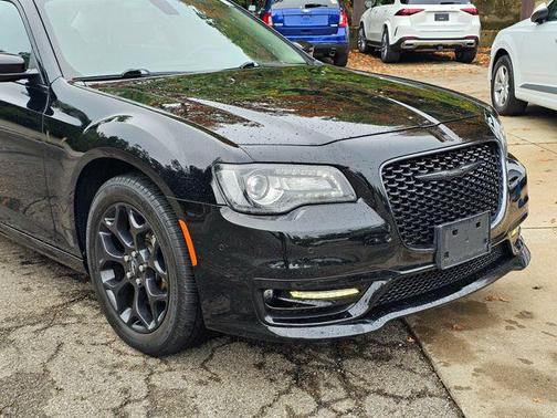 2022 Chrysler 300 Touring