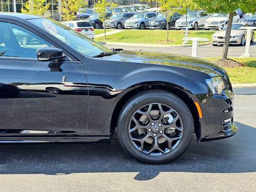 2022 Chrysler 300 Touring