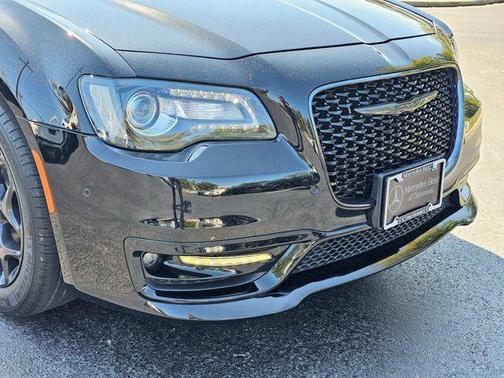 2022 Chrysler 300 Touring