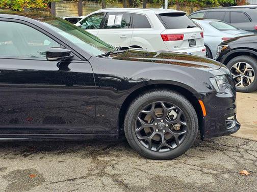 2022 Chrysler 300 Touring
