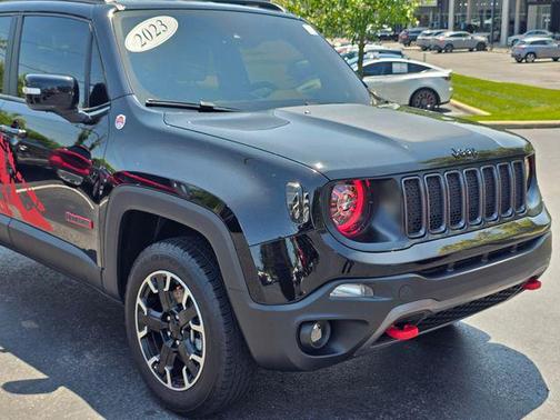 2023 Jeep Renegade Trailhawk