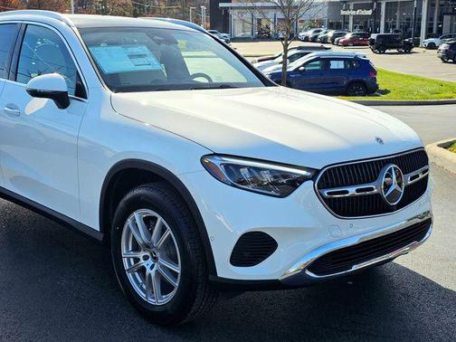 2026 Mercedes-Benz GLC 300 4MATIC