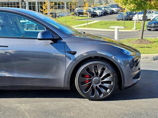 2023 Tesla Model Y Performance Dual Motor All-Wheel Drive