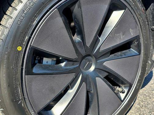 Stealth Gray 2024 Tesla Model 3 Long Range