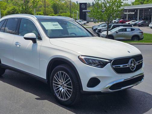 2025 Mercedes-Benz GLC 300 4MATIC