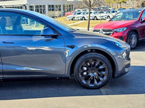 2023 Tesla Model Y Long Range Dual Motor All-Wheel Drive